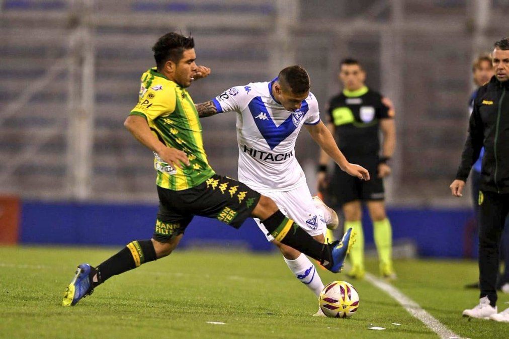 Vélez recibe a Aldosivi para acercarse al puntero River
