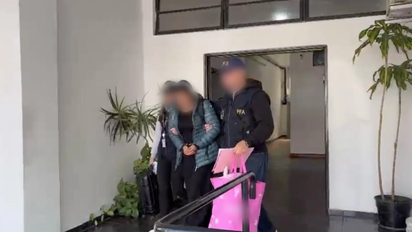 Extraditaron a una ciudadana chilena buscada desde hace 13 años en España por un robo