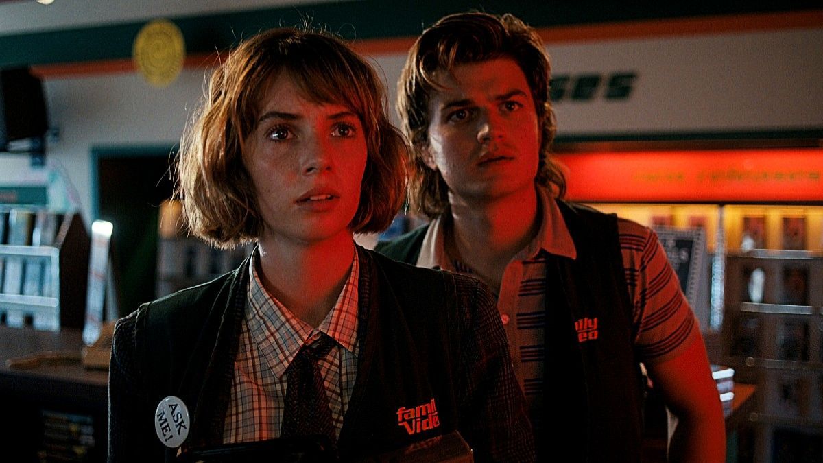 Robin Buckley estaba pensada como el interés romántico de Steve Harrington. Robin Buckley estaba pensada como el interés romántico de Steve Harrington.
