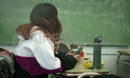 Aire de Santa Fe | Escuela Juana del pino - sin celulares_DSC03297_MTH.jpg