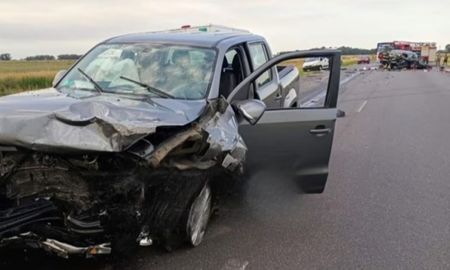 Dos camionetas impactaron de frente y el tránsito estuvo interrumpido durante varias horas. Dos camionetas impactaron de frente y el tránsito estuvo interrumpido durante varias horas.