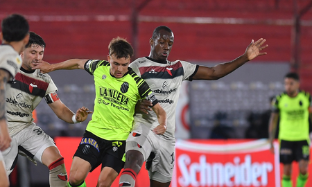 Colón no pudo con Barracas Central en la Copa de la Liga. Colón no pudo con Barracas Central en la Copa de la Liga.