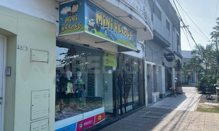 Los comerciantes están preocupados porque la situación económica no mejora. Los comerciantes están preocupados porque la situación económica no mejora.
