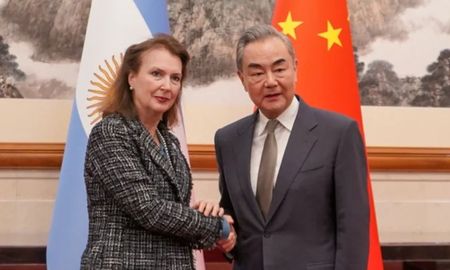 La canciller lanzó una polémica frase apenas días después de visitar China y reunirse con su par Wang Yi. La canciller lanzó una polémica frase apenas días después de visitar China y reunirse con su par Wang Yi.