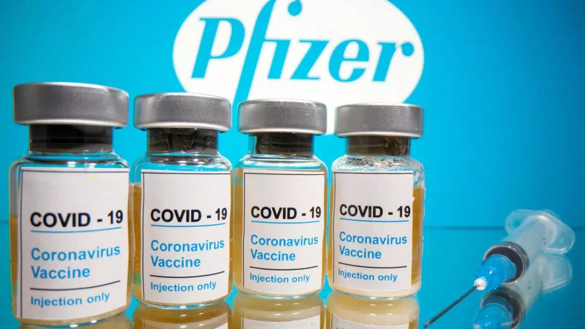 La empresa estadounidense Pfizer anunció este jueves que comenzó los ensayos clínicos de su vacuna contra el coronavirus en niños menores de once años