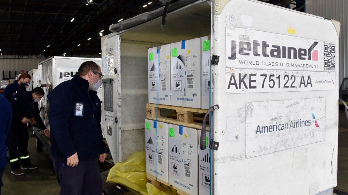 Con los embarques de CanSino