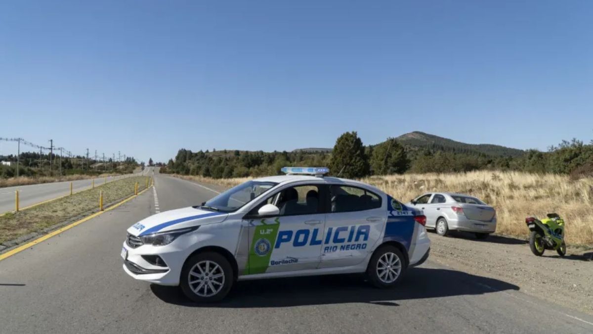 El cuerpo sin vida de la víctima fue hallado el martes por la mañana en la zona de la Ruta de Circunvalación, en las afueras de Bariloche. El cuerpo sin vida de la víctima fue hallado el martes por la mañana en la zona de la Ruta de Circunvalación, en las afueras de Bariloche.