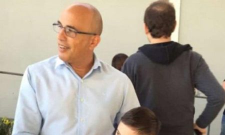 Juan Carlos Chiocca tenía 48 años y era maestro del Colegio La Salle y de la escuela Boneo. La semana pasada sufrió un violento ataque. Murió este sábado como consecuencia de los golpes. Juan Carlos Chiocca tenía 48 años y era maestro del Colegio La Salle y de la escuela Boneo. La semana pasada sufrió un violento ataque. Murió este sábado como consecuencia de los golpes.