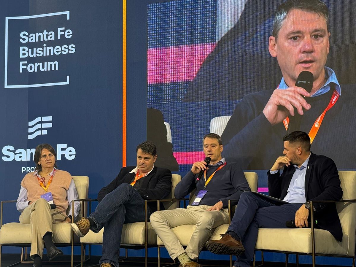 Tres startups de biotecnología compartieron sus experiencias en el Santa Fe Business Forum. Tres startups de biotecnología compartieron sus experiencias en el Santa Fe Business Forum.