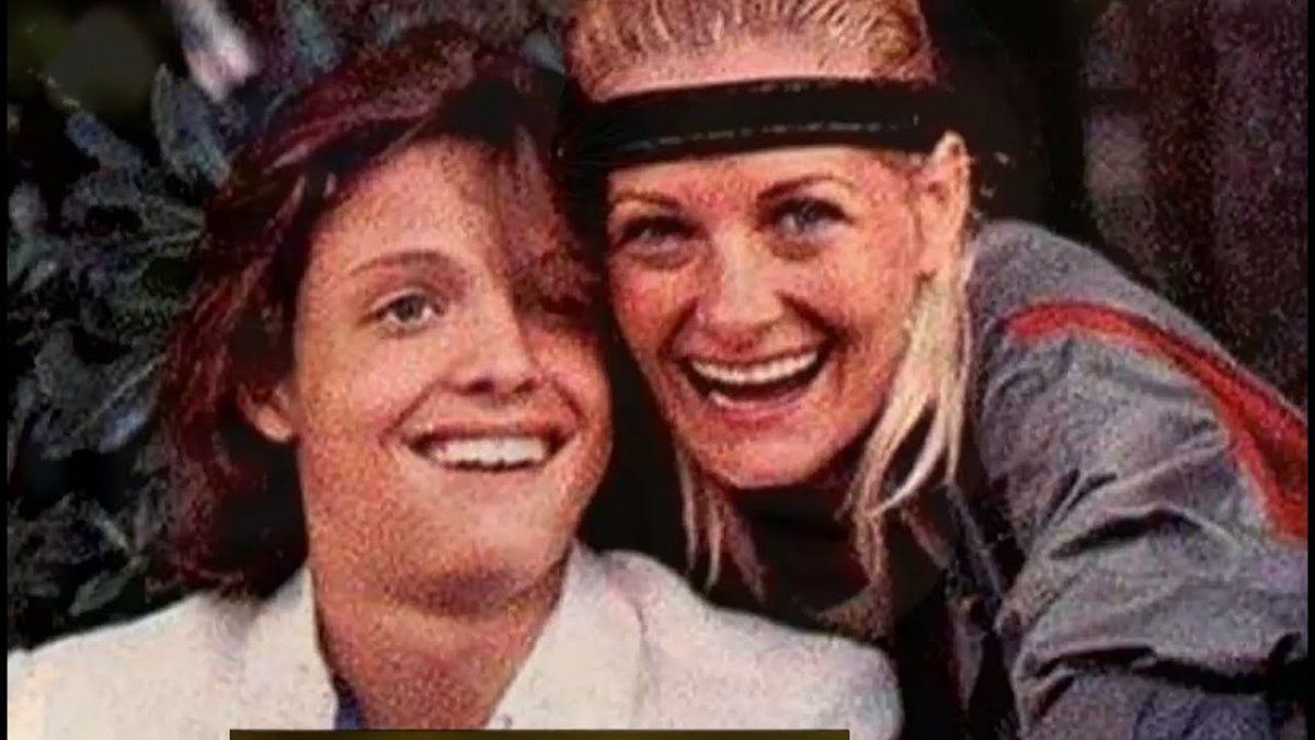 El millonario negocio por el cual Luis Miguel no confirma la muerte de su madre