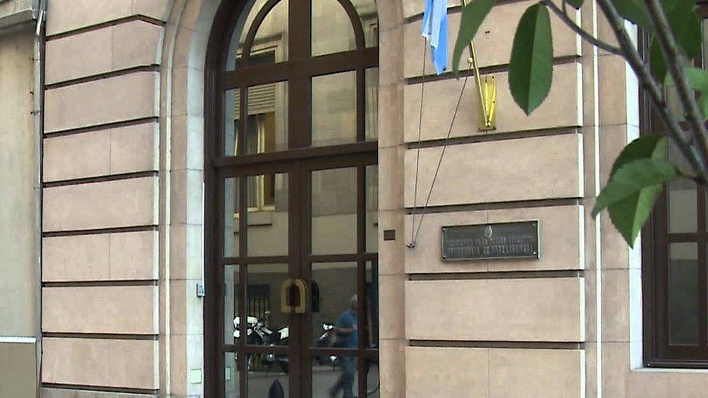 Fachada de la Agencia Federal de Inteligencia.