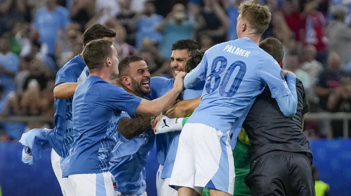 Manchester City se consagró este miércoles campeón de la Supercopa de Europa al vencer por penales al Sevilla. Manchester City se consagró este miércoles campeón de la Supercopa de Europa al vencer por penales al Sevilla.
