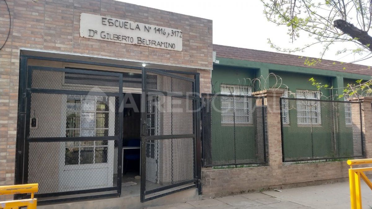 Escuela Beltramino - les avisan por whatsapp cuando les entran a robar