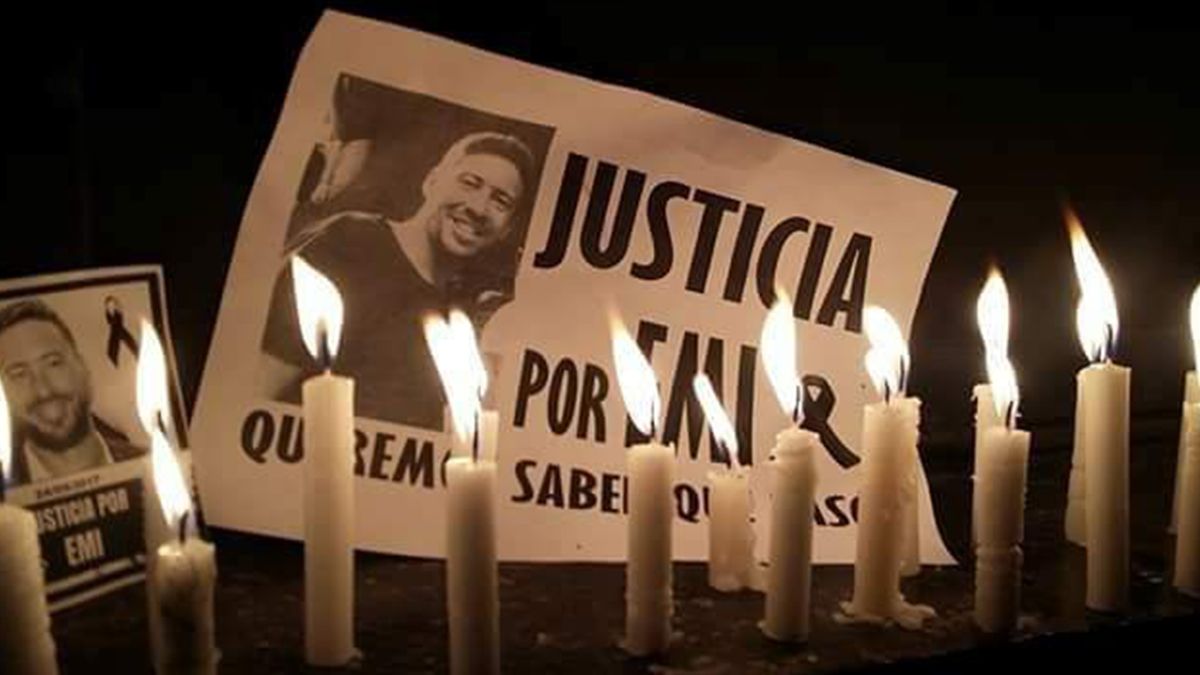 Según determinó la investigación, Arri murió por un mecanismo de asfixia por compresión que fue causado por una llave practicada en su cuello. 