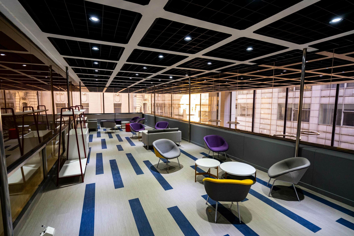 Agustín Solá estudió la carrera de grado Administración y Sistemas en gestión de empresas.