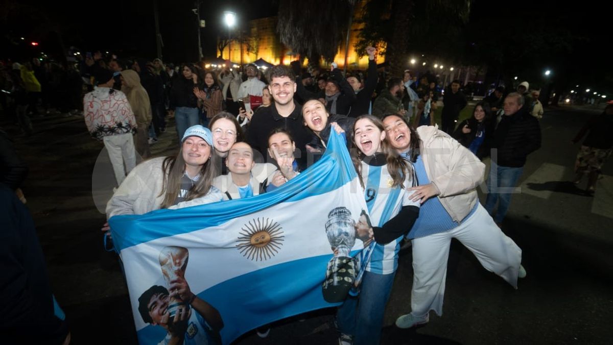Los festejos en Santa Fe por la nueva Copa Am&eacute;rica para Argetina.