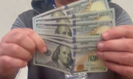 elecciones en uruguay: un votante de montevideo metio 600 dolares en la urna por error elecciones en uruguay: un votante de montevideo metio 600 dolares en la urna por error
