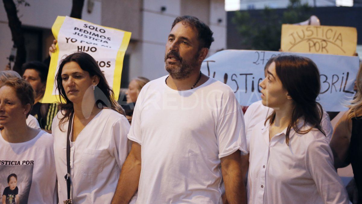 El padre de Gonzalo Glaria estuvo presente en la marcha en la que los rafaelinos reclamaron justicia por su hijo y basta de inseguridad.