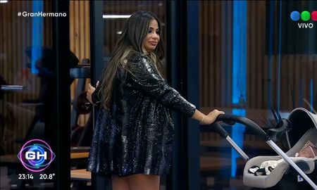 Daniela Celis y Thiago Medina mostraron las caras de sus gemelas. Daniela Celis y Thiago Medina mostraron las caras de sus gemelas.