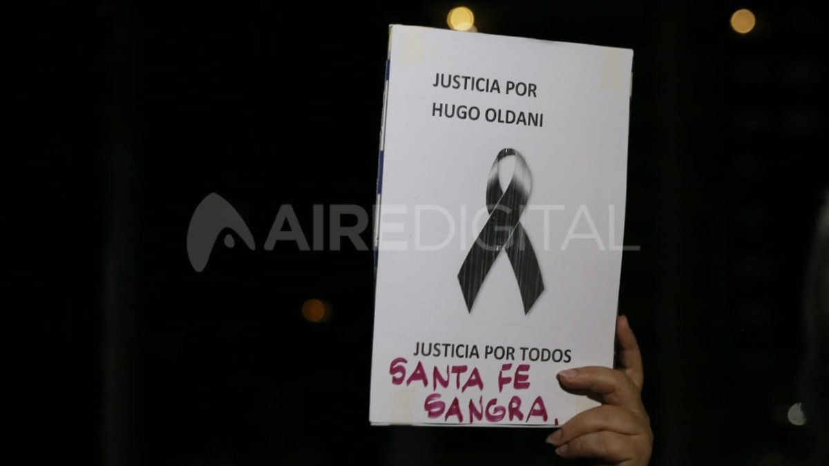 En medio de la escalada de violencia, Santa Fe se manifestó en la Plaza 25 de Mayo 