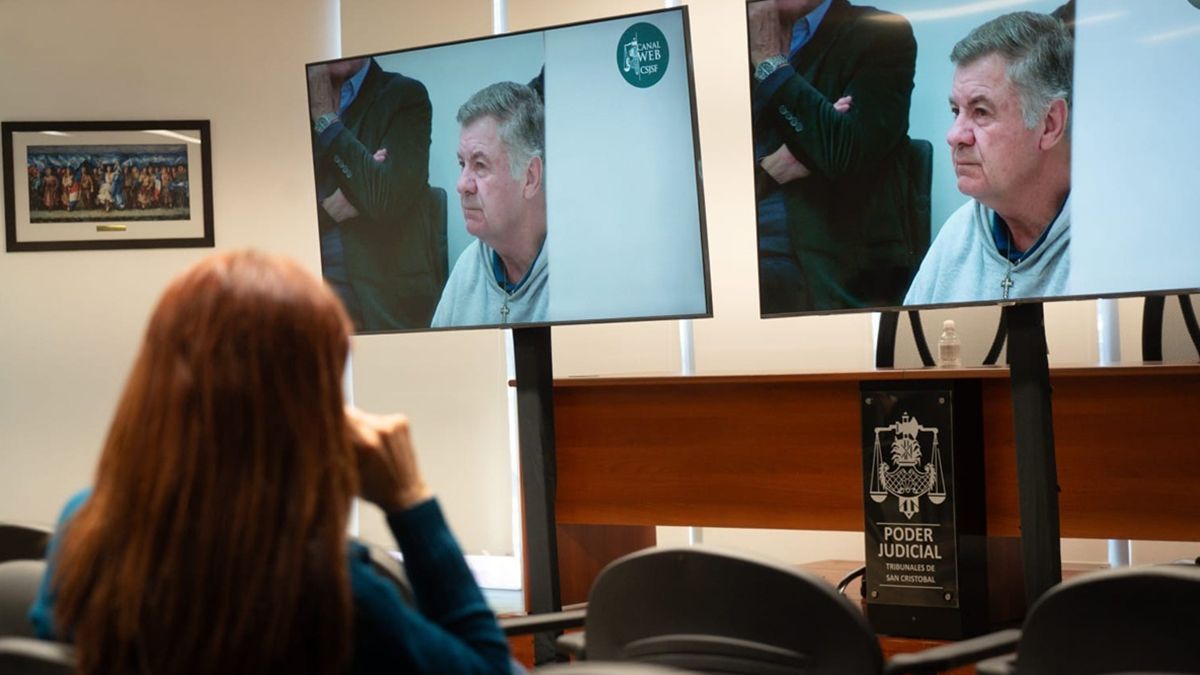 Ulrich fue juzgado entre lunes y martes en los tribunales de la ciudad de San Cristóbal. Ulrich fue juzgado entre lunes y martes en los tribunales de la ciudad de San Cristóbal.