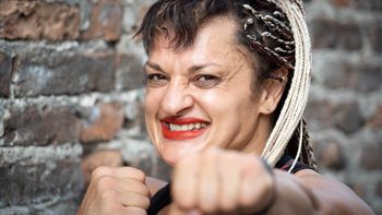 El último adiós a Locomotora Oliveras: empezó el velorio y llegan arreglos florales