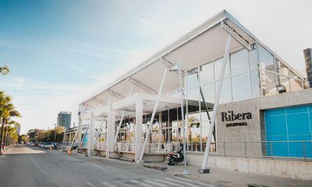 La previa de la Navidad se vive en Ribera Shopping junto a AIRE y FAMA. La previa de la Navidad se vive en Ribera Shopping junto a AIRE y FAMA.