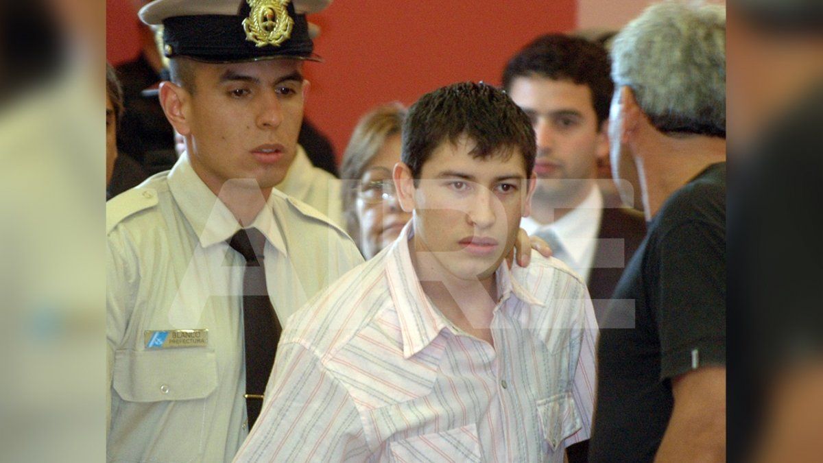 Carlos Saúl Díaz (34) tenía 17 años cuando participó del secuestro y asesinato de Axel Blumberg. En 2006 fue sentenciado a una pena de 20 años de prisión. La foto fue tomada en la sala de juicio, tras la lectura de la sentencia a la banda.