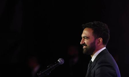 Zohran Mamdani es el 111° alcalde de Nueva York, la persona más joven en ocupar el cargo y el primer asiático en 400 años de historia.