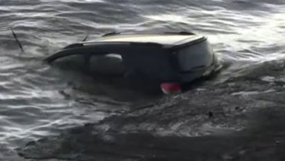 Una camioneta cayó al Río de la Plata: un hombre salvó a su hermana y a su sobrina