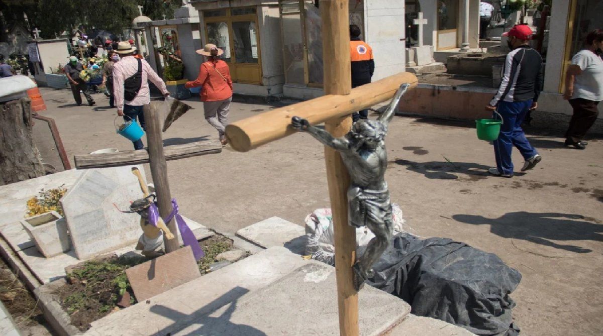 Un grupo de menores fueron detenidos por jugar a la ouija en un panteón de Durango