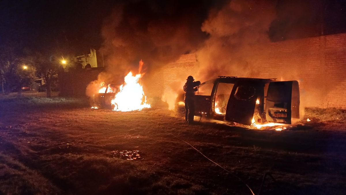 Ocurrió este domingo alrededor de las 5:30 en inmediaciones de pasaje Fray Luis Beltrán y Saavedra. Se investiga.