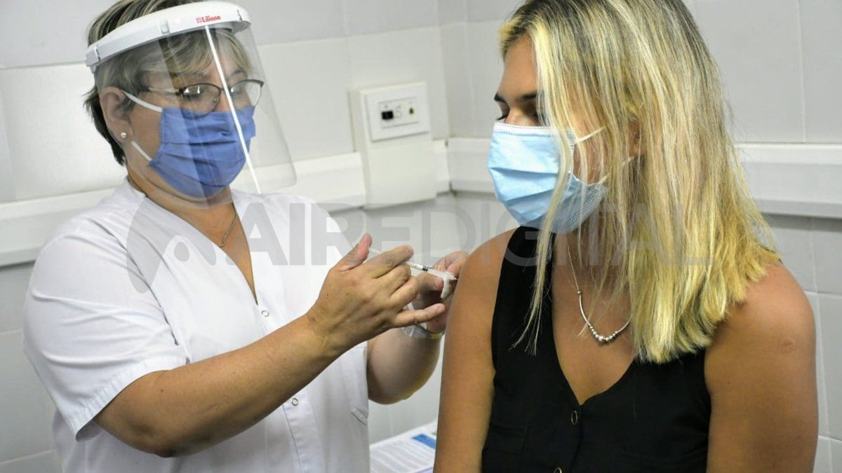 La inmunidad de la población con las dosis de vacunas que llegarán y los menores de 18 contagiados, lograrían cubrir al 66% de la población.