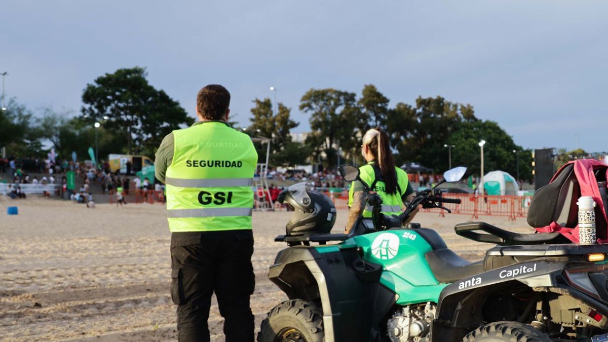 Con un importante operativo de seguridad y control, la Laguna Setúbal volvió a ser escenario de actividades culturales, recreativas y deportivas para toda la comunidad. Con un importante operativo de seguridad y control, la Laguna Setúbal volvió a ser escenario de actividades culturales, recreativas y deportivas para toda la comunidad.