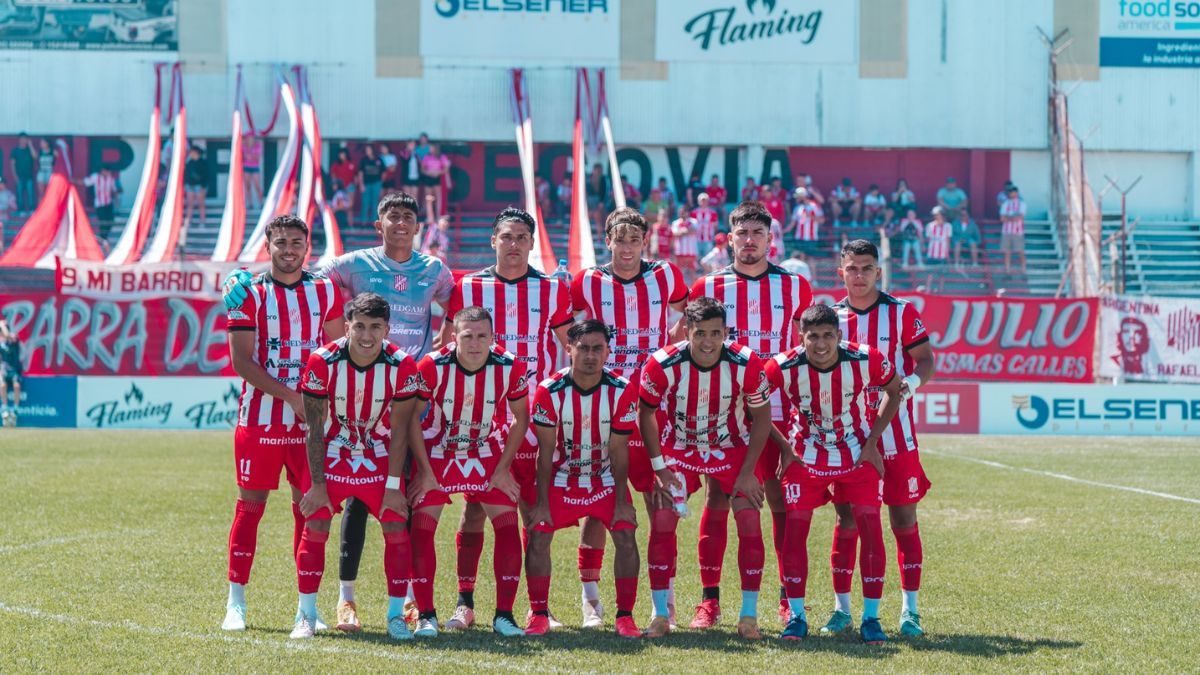 Un jugador de 9 de Julio de Rafaela terminó en el hospital tras un fuerte golpe en la cabeza: Fractura en los huesos...