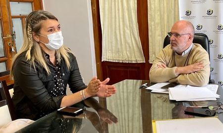 Henn y las directora y subdirectora de Salud de la Defensoría, Marcela Calcaterra y Rosalía Sansó de la Madrid, respectivamente, recibieron a Laura Acosta, titular de Macame. Henn y las directora y subdirectora de Salud de la Defensoría, Marcela Calcaterra y Rosalía Sansó de la Madrid, respectivamente, recibieron a Laura Acosta, titular de Macame.