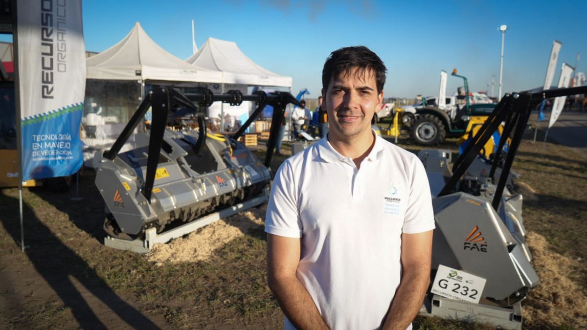 Pablo Gravich, de Recursos Orgánicos, destacó las ventajas de la trituración selectiva para el manejo de vegetación en campos.