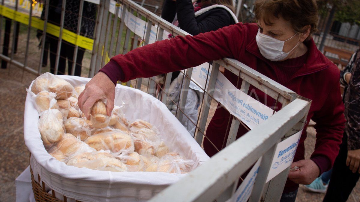 La parroquia de San Cayetano permanece abierta para las 10 misas programadas