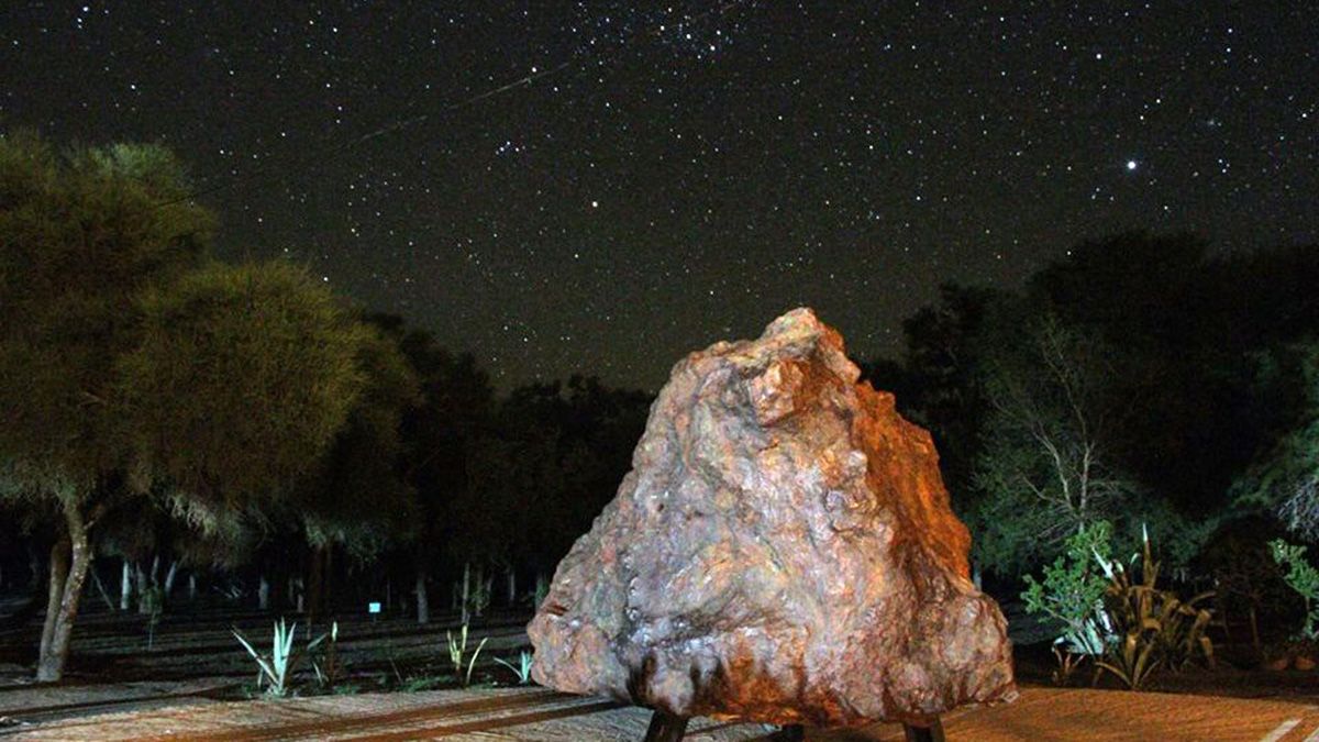 Las enormes rocas cayeron desde el espacio a la Tierra y son un tesoro de la astronomía.