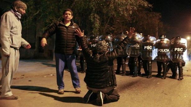 Campaña, escraches y caja vacía: el cocktail crítico de Alicia K