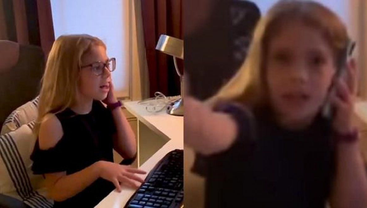 Video viral: una nena imita a su mamá en pleno teletrabajo.