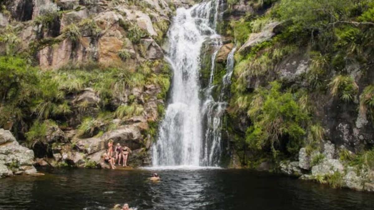 Ni Carlos Paz ni Anisacate: escapada a una encantadora cascada Córdoba escondida en medio de la naturaleza