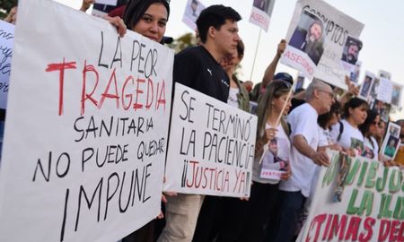 El próximo miércoles, a las 11, los integrantes de la Comisión de Salud de la Cámara de Diputados de Santa Fe recibirán a familiares de víctimas del fentanilo contaminado. El próximo miércoles, a las 11, los integrantes de la Comisión de Salud de la Cámara de Diputados de Santa Fe recibirán a familiares de víctimas del fentanilo contaminado.