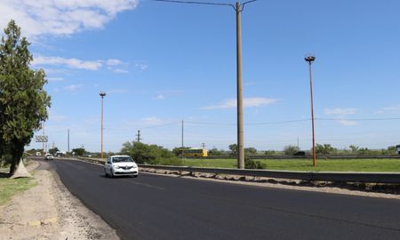 La provincia finalizó las tareas de repavimentación de calzada en el enlace entre las rutas nacional N°168 y provincial N°1, en la zona noreste del distrito de la ciudad de Santa Fe. La provincia finalizó las tareas de repavimentación de calzada en el enlace entre las rutas nacional N°168 y provincial N°1, en la zona noreste del distrito de la ciudad de Santa Fe.