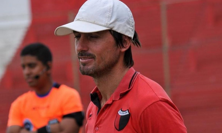 Martín Minella vuelve a Colón tras su paso por El Quillá. Martín Minella vuelve a Colón tras su paso por El Quillá.