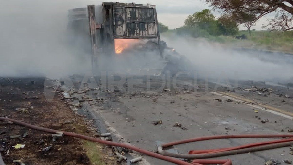 Así quedó el camión tras el siniestro fatal.