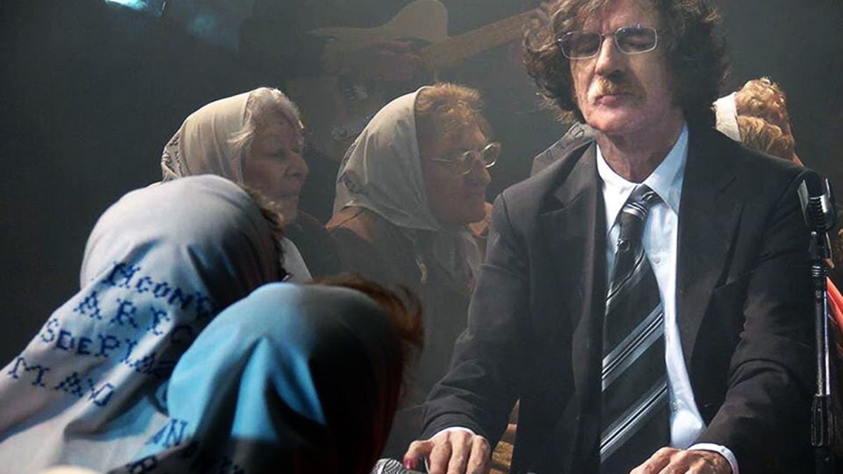 El rock nacional sirvió como cronista de una época donde la palabra directa estaba prohibida por el gobierno militar.