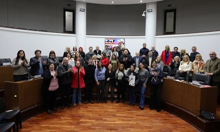 Grupo AIRE presentará este próximo lunes a las 21 horas, un programa especial para reflejar el trabajo de adultos mayores llevado adelante en el programa “Concejo Mayor” del concejo municipal. Grupo AIRE presentará este próximo lunes a las 21 horas, un programa especial para reflejar el trabajo de adultos mayores llevado adelante en el programa “Concejo Mayor” del concejo municipal.
