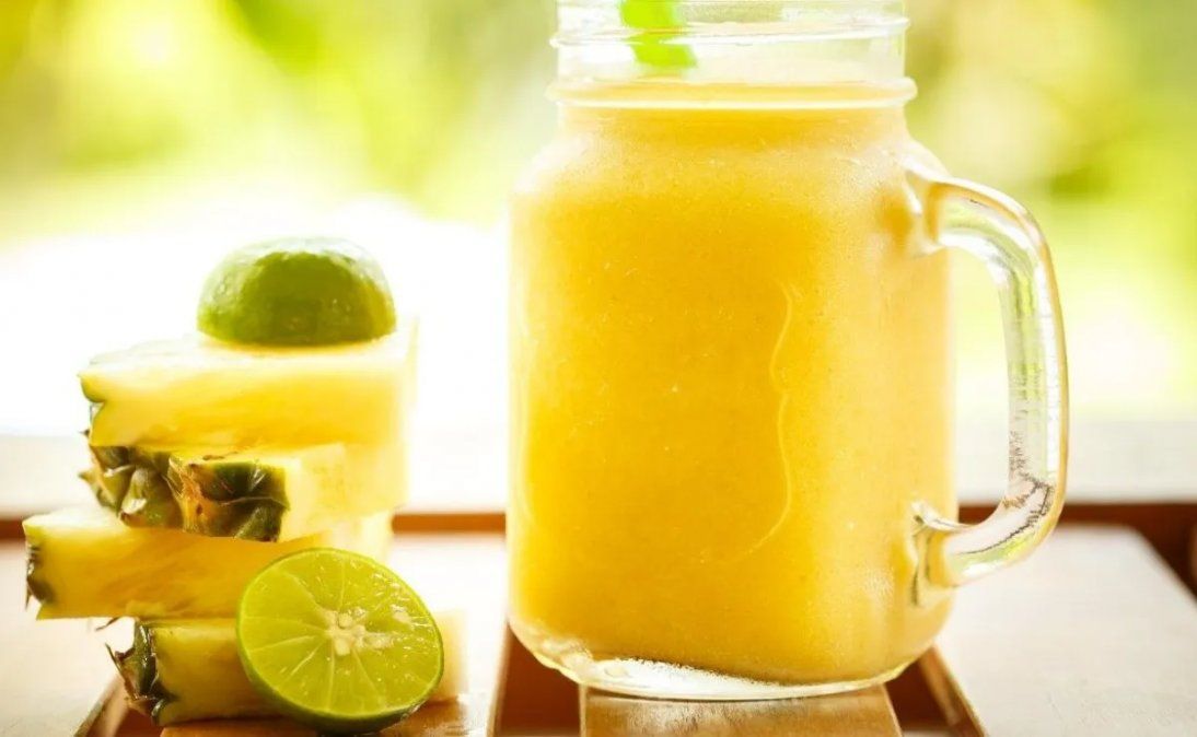 Jugo de piña y limón