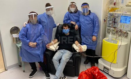 Julio Lucero se recuperó de coronavirus y es el primer donante de plasma de la ciudad de Santa Fe. Julio Lucero se recuperó de coronavirus y es el primer donante de plasma de la ciudad de Santa Fe.